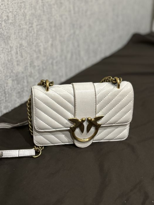 Сумки и платья