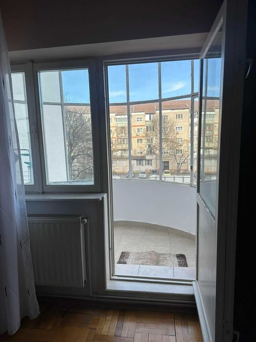 Proprietar inchiriez apartament cu o camera