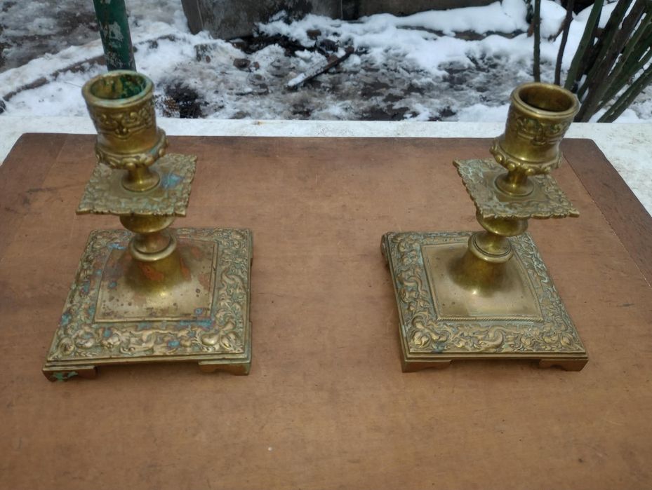 Pereche sfeșnice vechi din bronz masiv