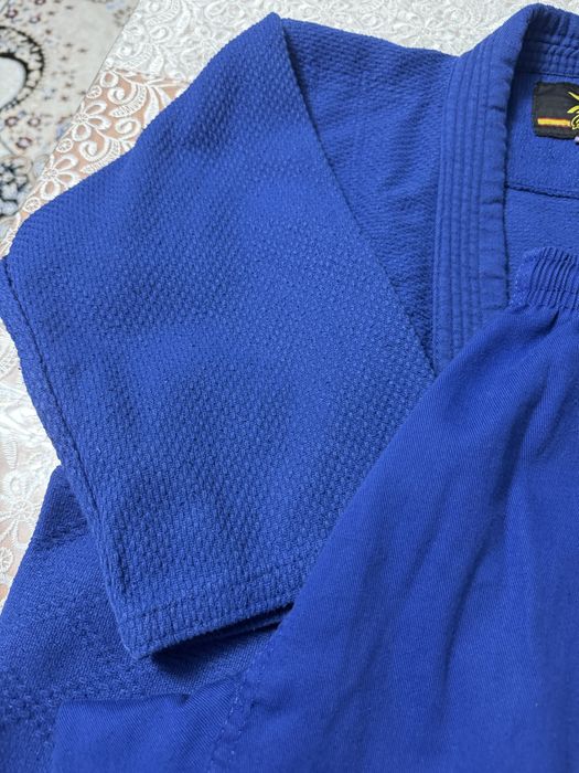 Костюм для спорта