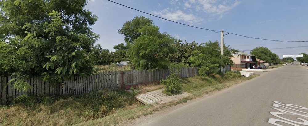 Vanzare casa si anexe pe teren intravilan