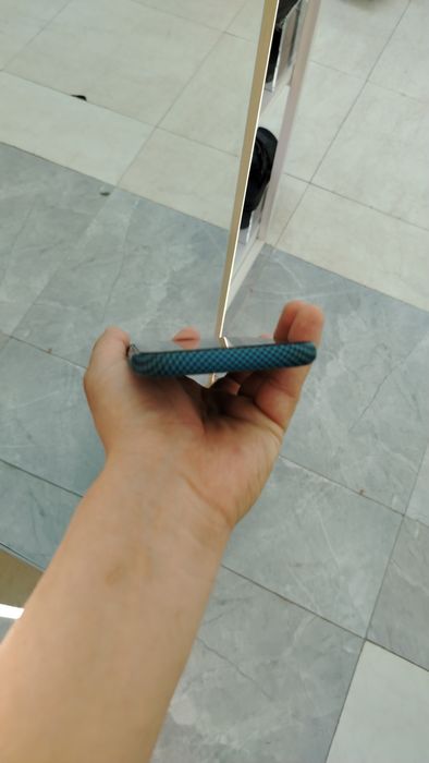 Iphone Xr sotiladi