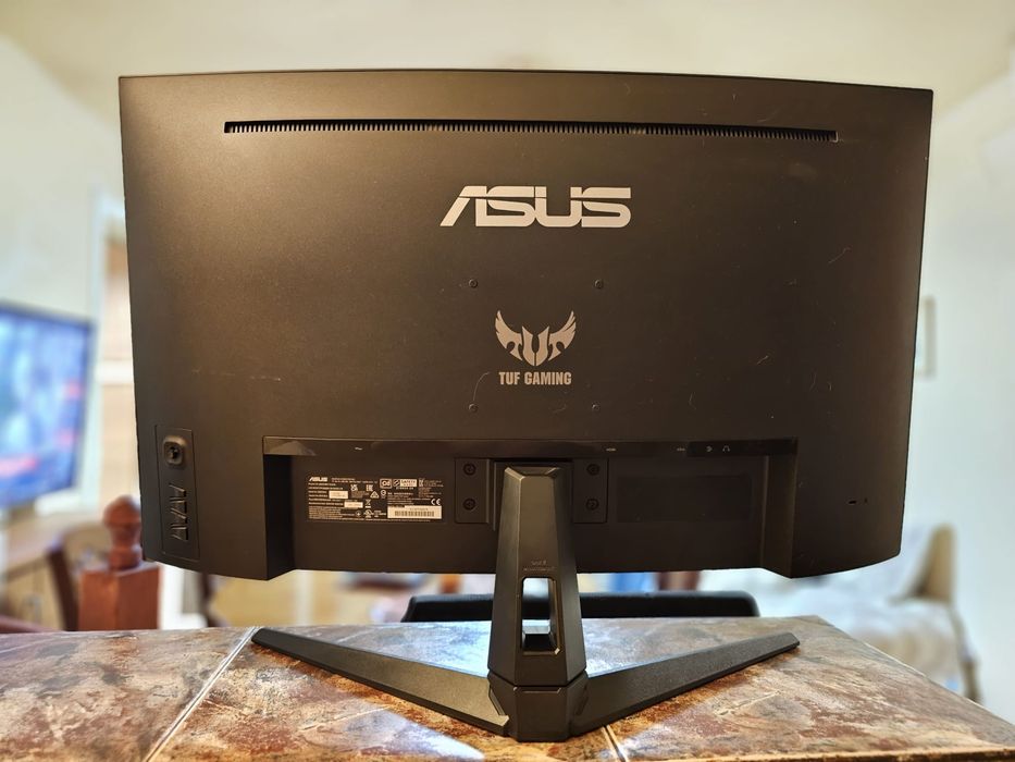ASUS TUFF VG328H1B
31,5" Inchi