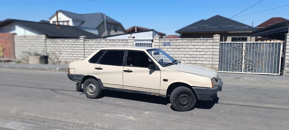 ВАЗ Лада 21099..