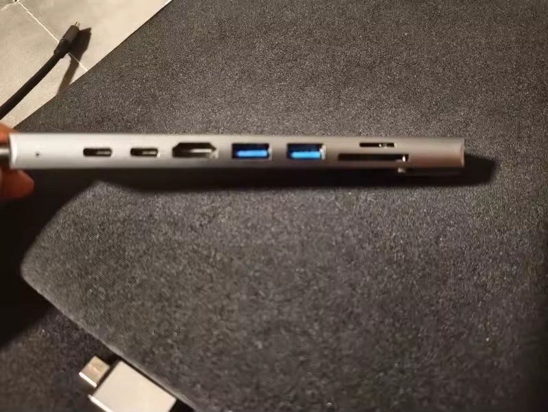 Hub USB-C 7-în-1 Multifuncțional