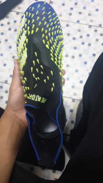 Бутсы предатор адидас для спорта