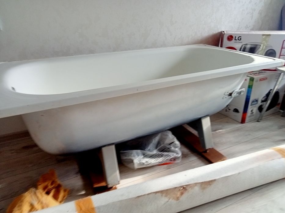 Продам ванную металлическую