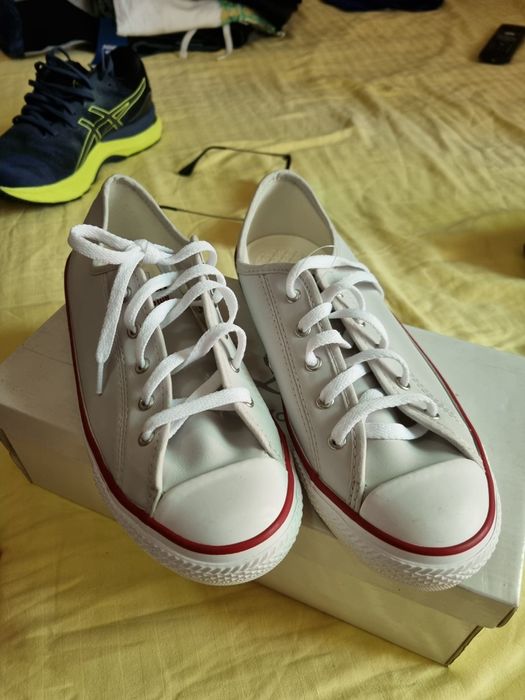 Tenesi Dama Converse