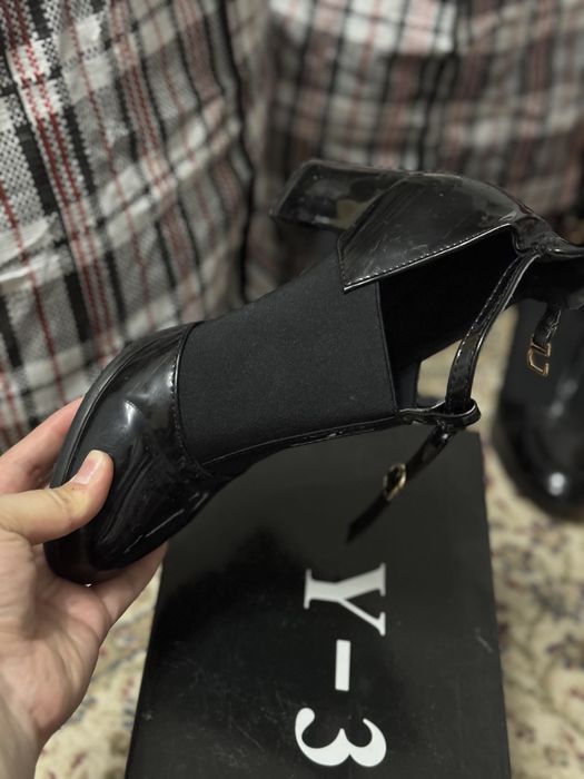 Продам почти новые туфли