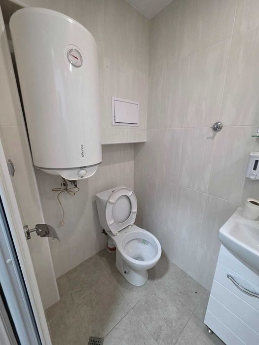 Дава се под наем Офис в Казанлък - 55 кв.м за 450 € - Снимка #3