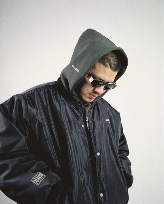 Продаю бомбер Basqawear