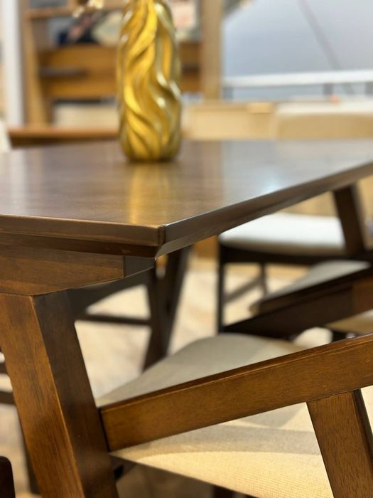 Стол стул и каучука