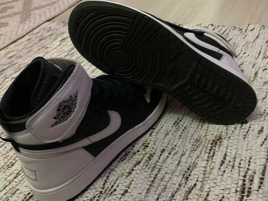 Jordan 1 High marimea 40,purati de cateva ori, in stare foarte buna