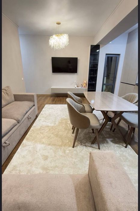 Мирзо улугбекский район. Буюк Ипак Йули/Буз базар 2/10/11. С ремонтом