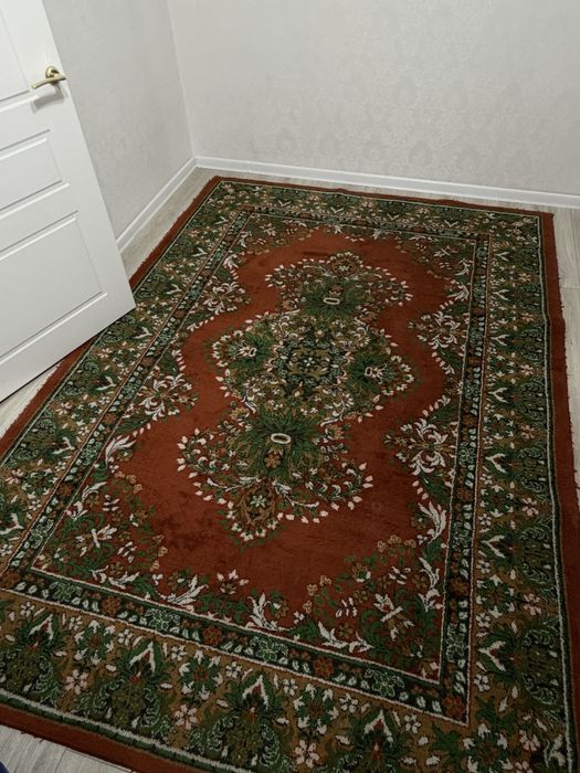 Продам ковер размером  3*2