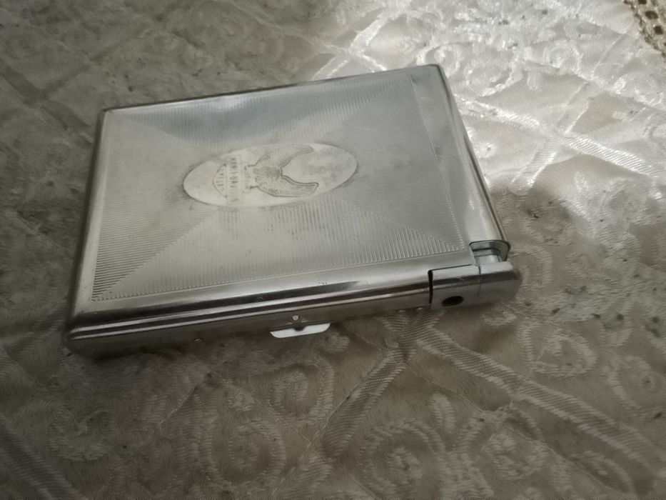 Портсигар с зажигалкой