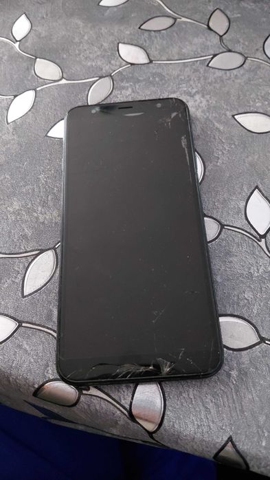 Teлефон за части