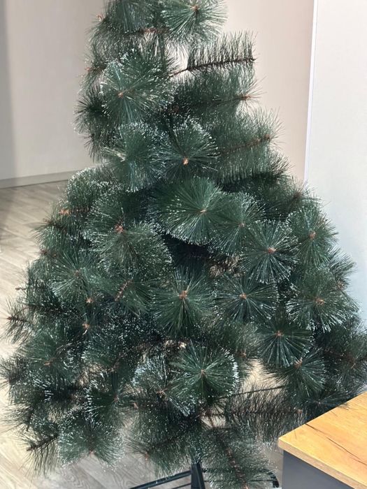 Продаммм елочку