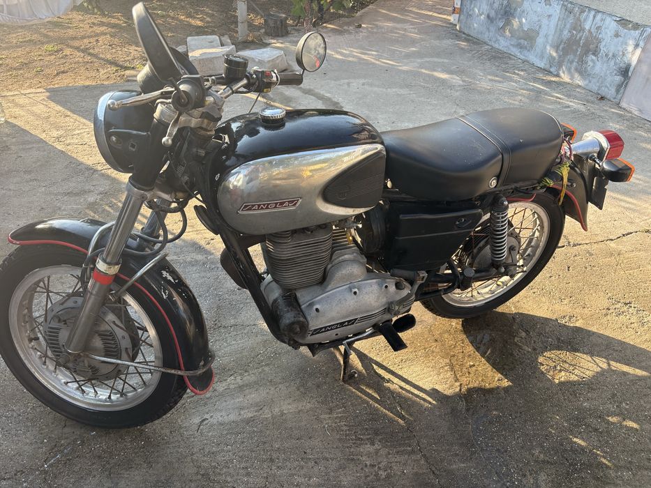 Motocicleta Sanglas motor de 500