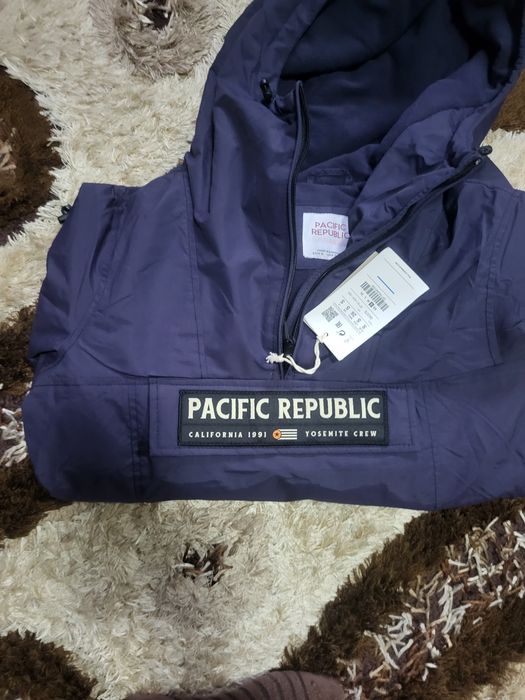 Vând Geaca Pull & Bear