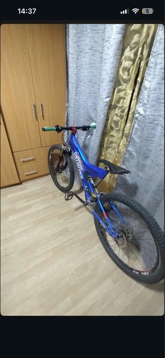 Bicicleta fullsuspension