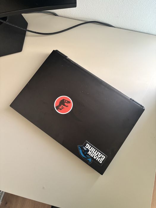 Laptop Gaming• i7-9th Gen• 32gb ram• RTX 2070 8gb•1 Tb ssd•17,3” 144Hz