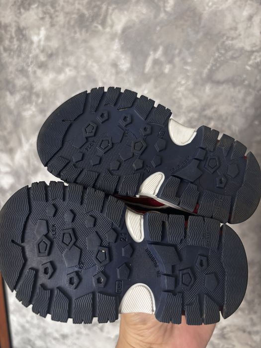 Продам сандали Tiflani