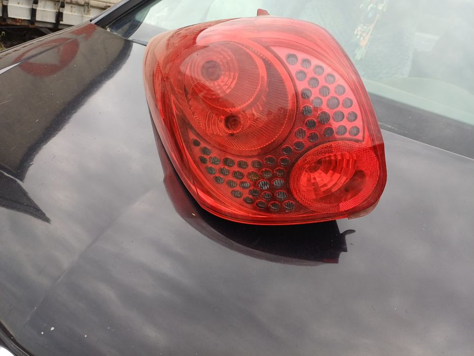 Ляв стоп за пежо 207 комби  sw