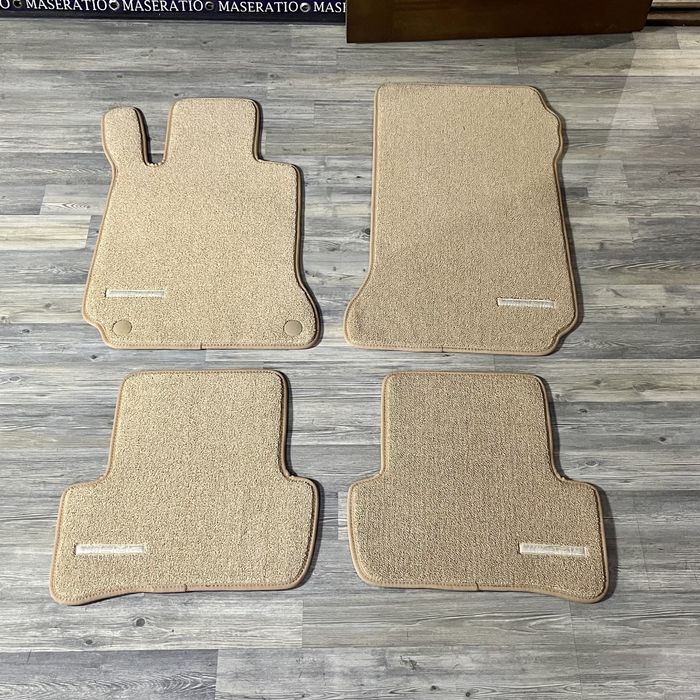 Оригинальные ворсовые коврики на Мерседес