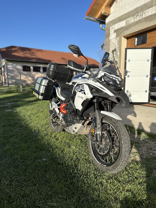 Benelli TRk 502x (se conduce cu A2)