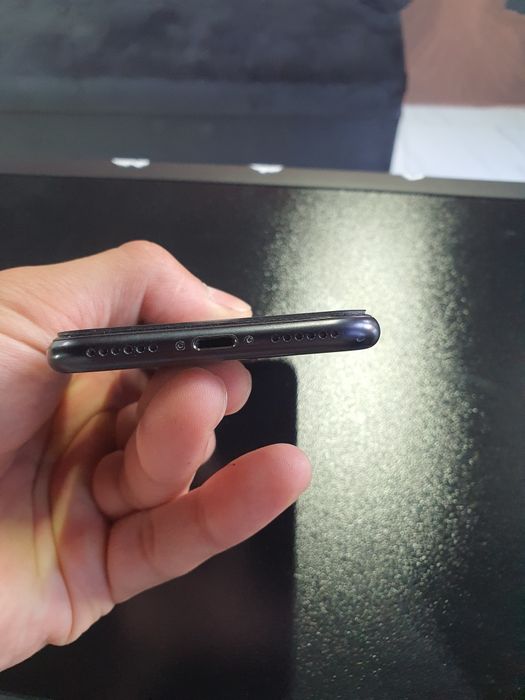 IPhone SE  yaxshi xolatda