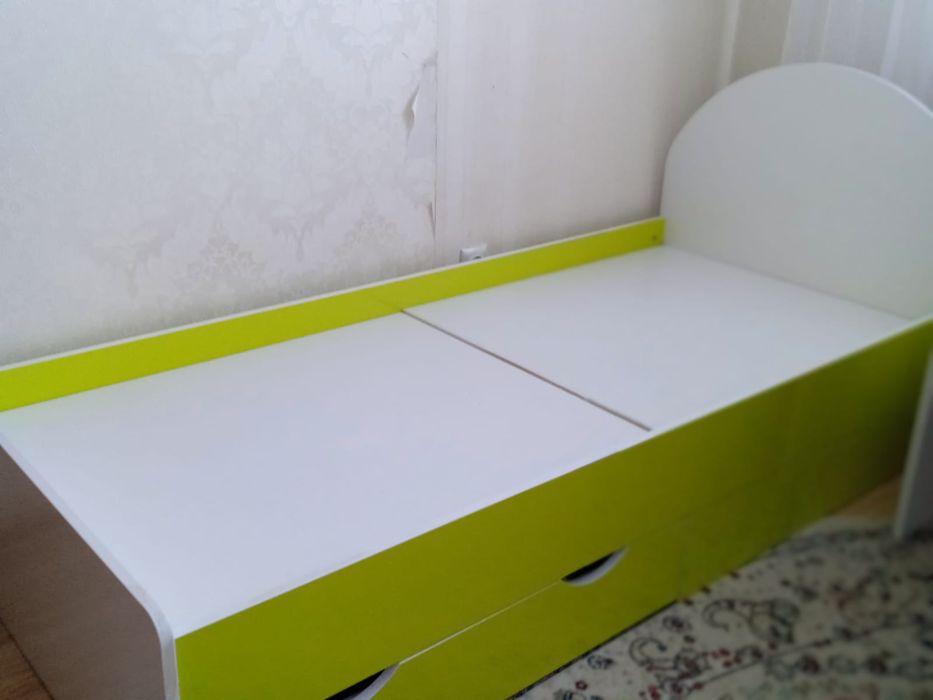 Продам две одинаковые кровати, разм 170 на 80