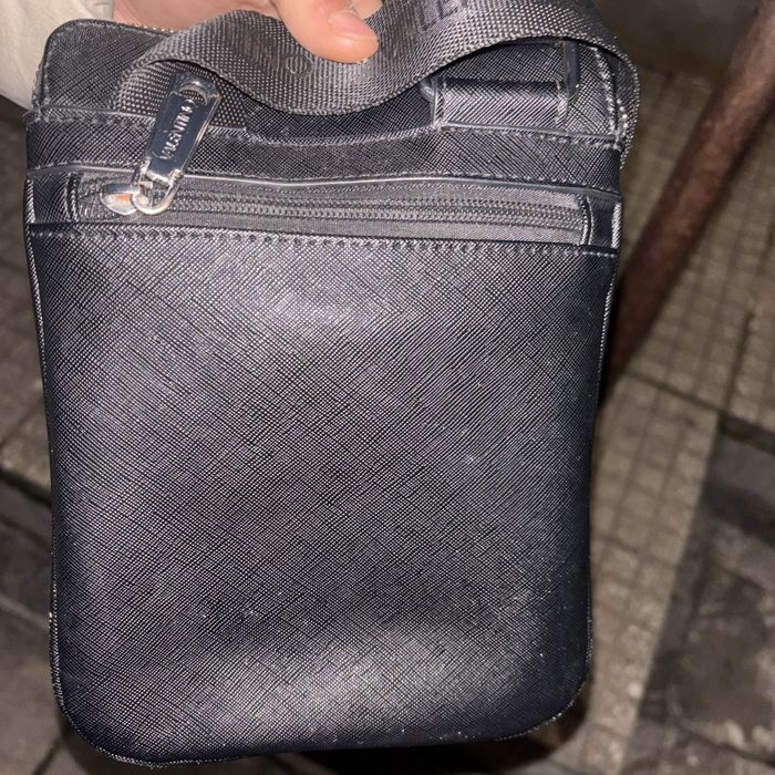 чанта valentino.