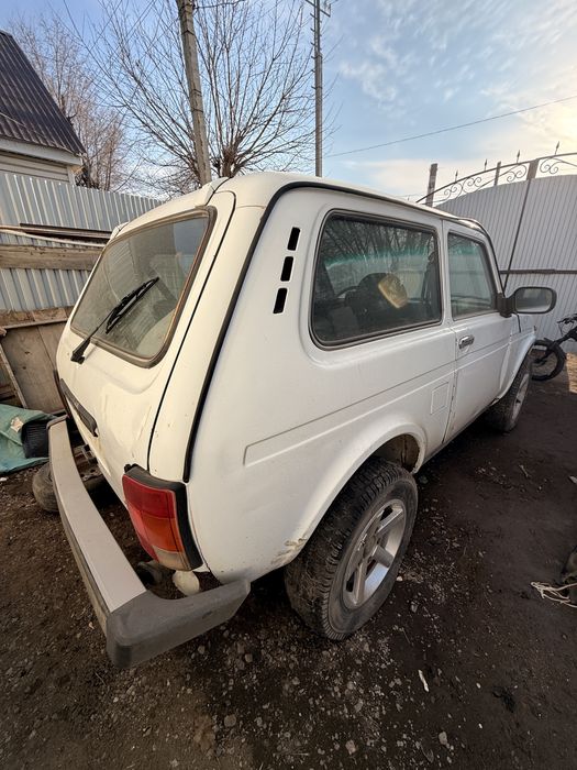 Продам нива 21214