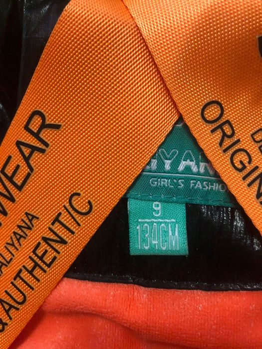 Зимняя куртка на девочку