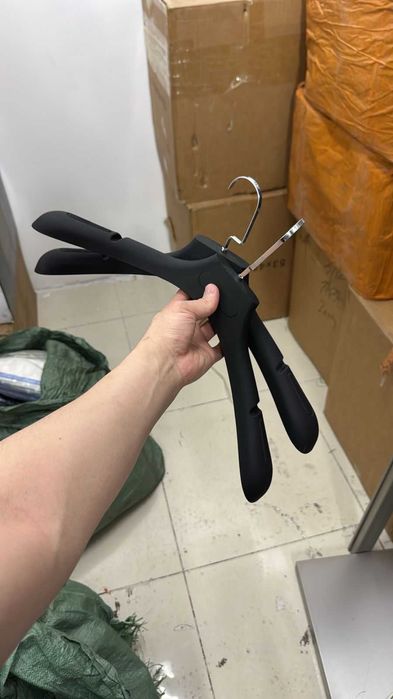 Продам топ- вешалки для одежды по 300 тг