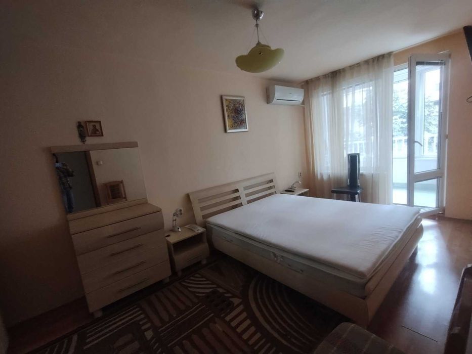 Дава се под наем Тристаен апартамент в София, Център - 90 кв.м за 867 € - Снимка #3