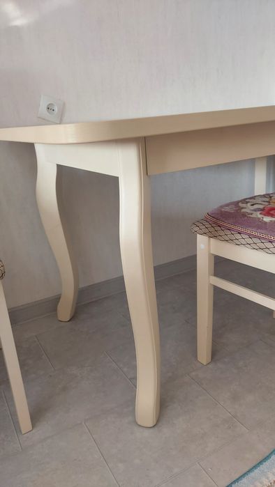 Продам Стол со стульями