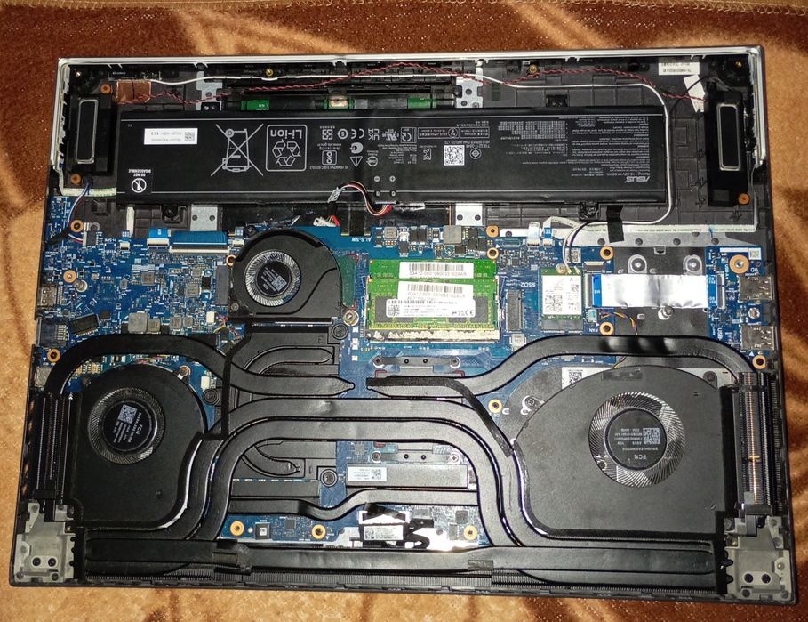 Laptop Asus ROG Strix G18 G814JI-N6070 defect service (fără SSD și cu 16 GB RAM DDR5) 2300lei
