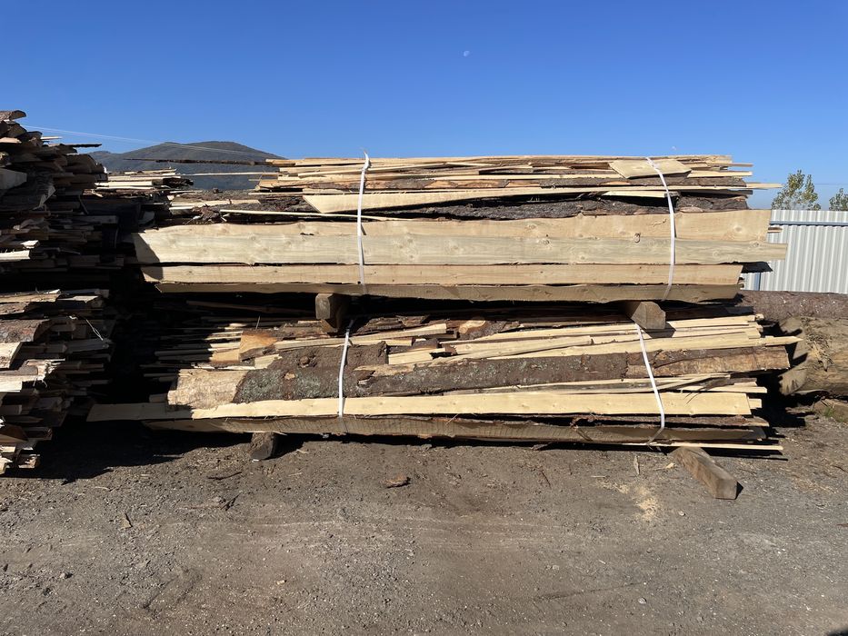 Vand deseuri de brad la balot, lemn de foc