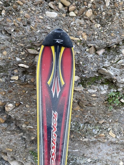 Продавам ски 3 чифта и обувки 1 чифт 45 номер