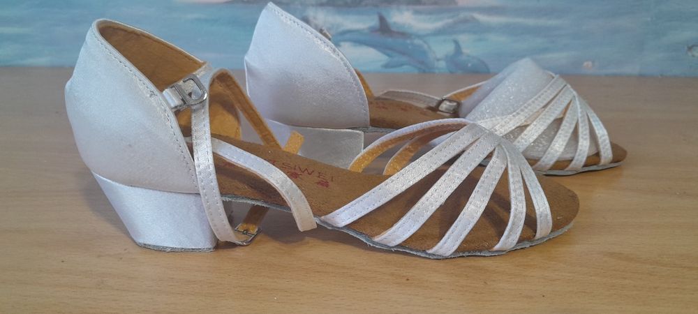 Бальные туфли спортивные