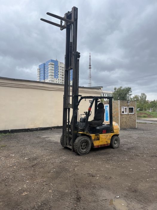Продам  вилочный погрузчик.