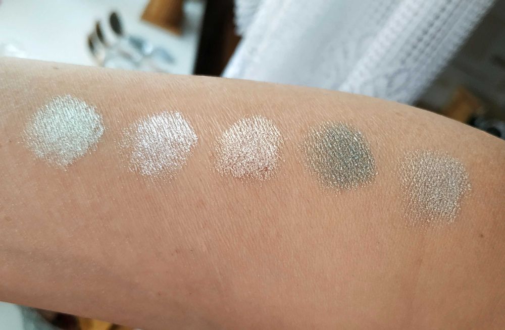 Светлый пигмент (тени)