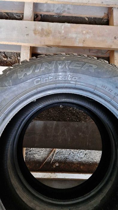 Зимни гуми PIRELLI 185/65 R15 - ползвани един сезон - 4 броя - 240 лв.