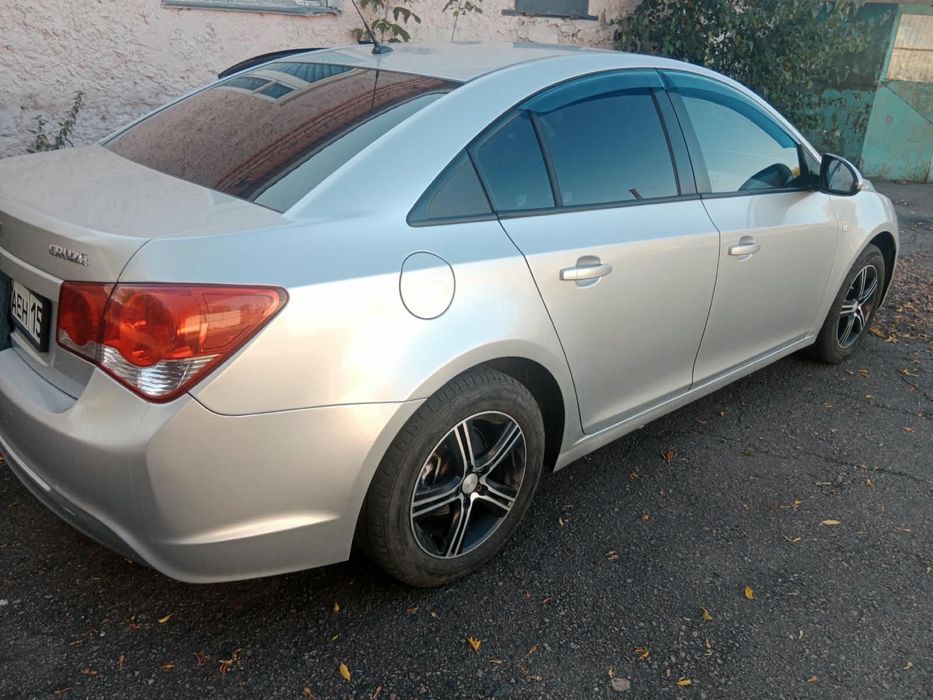 В продаже CHEVROLET CRUZE 2013 год
