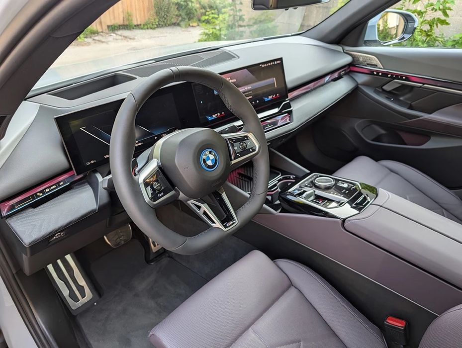BMW i5 xDrive 40L под заказ от Terra Auto