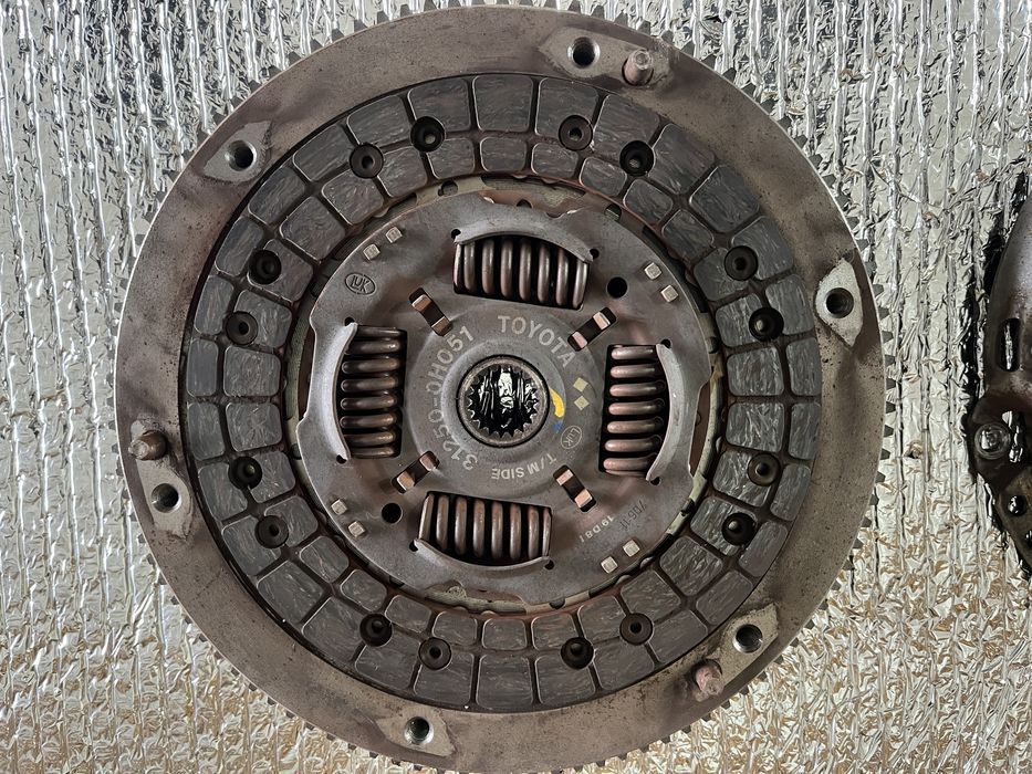 Kit ambreiaj / Volanta masa fixa Toyota Aygo 1.0 Benzina
