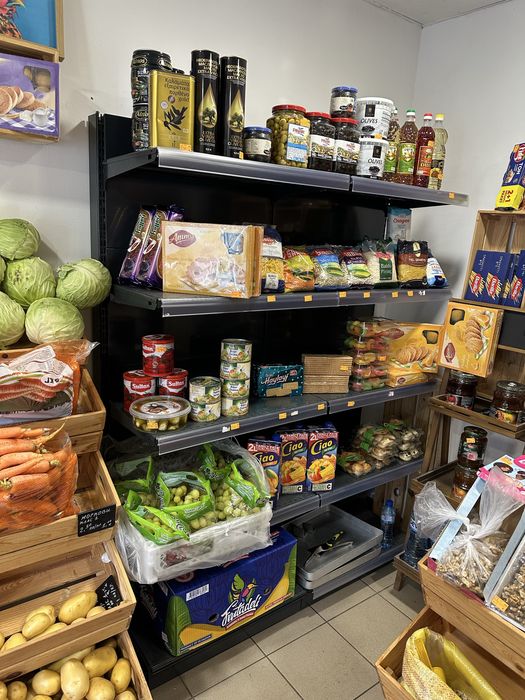 Продавам цялостно оборудване за плод и зеленчук