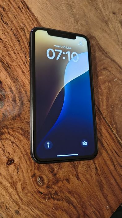 iPhone XR foarte intretinut